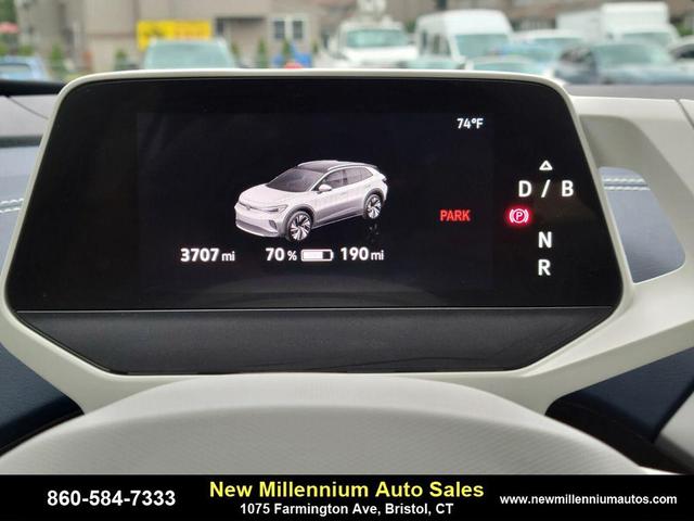 Photo of 2023 Gray Volkswagen ID.4