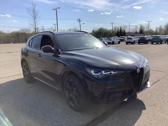 Photo of 2025 Vulcano Black Metallic Alfa Romeo Stelvio