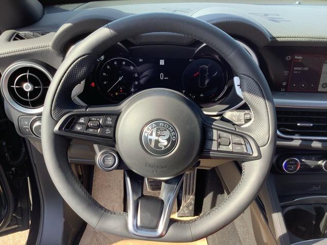 Photo of 2025 Vulcano Black Metallic Alfa Romeo Stelvio