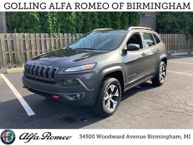 Photo of 2014 Granite Crystal Metallic Clearcoat Jeep Cherokee