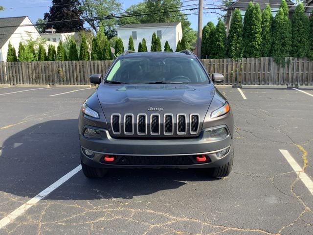 Photo of 2014 Granite Crystal Metallic Clearcoat Jeep Cherokee