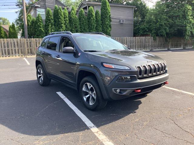 Photo of 2014 Granite Crystal Metallic Clearcoat Jeep Cherokee