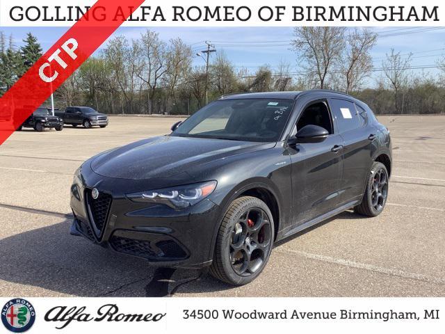 Photo of 2025 Vulcano Black Metallic Alfa Romeo Stelvio