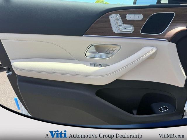 Photo of 2025 Polar White Mercedes-Benz GLE 350