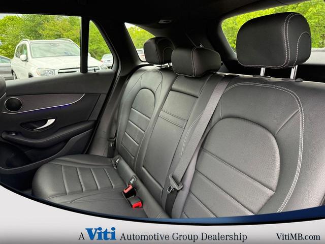 Photo of 2022 Polar White Mercedes-Benz GLC 300