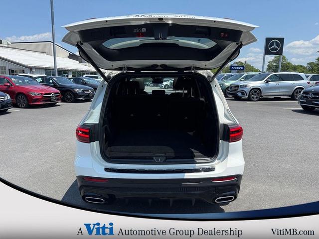 Photo of 2024 Polar White Mercedes-Benz GLB 250