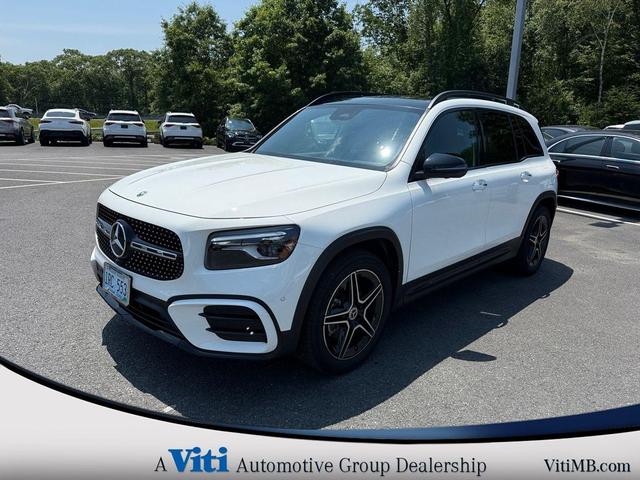 Photo of 2024 Polar White Mercedes-Benz GLB 250