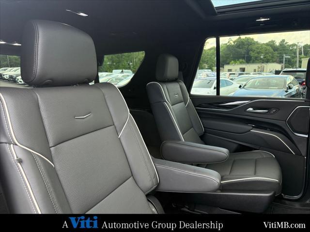 Photo of 2022 Crystal White Tricoat Cadillac Escalade