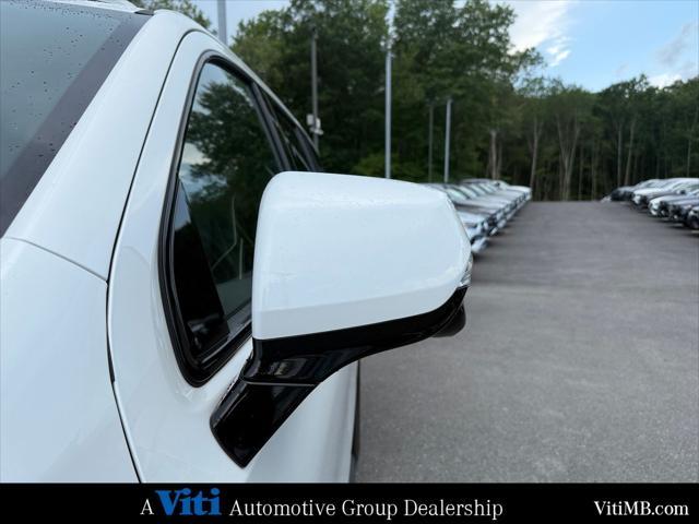 Photo of 2022 Crystal White Tricoat Cadillac Escalade