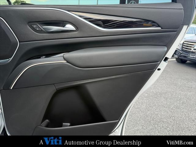Photo of 2022 Crystal White Tricoat Cadillac Escalade