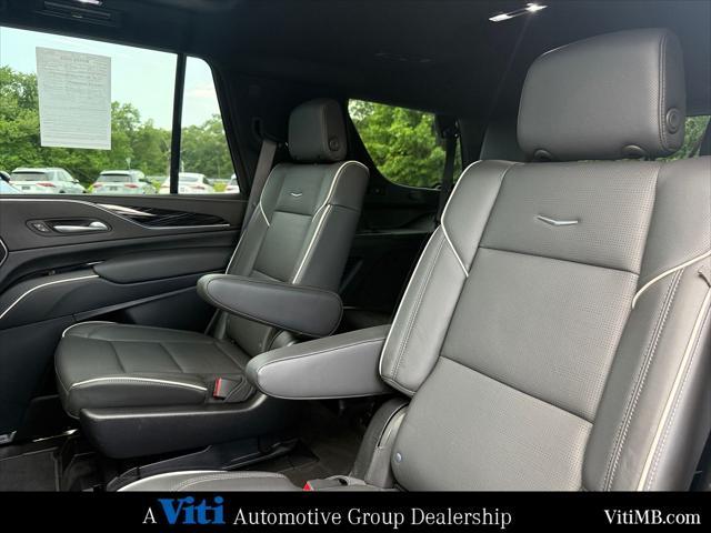 Photo of 2022 Crystal White Tricoat Cadillac Escalade