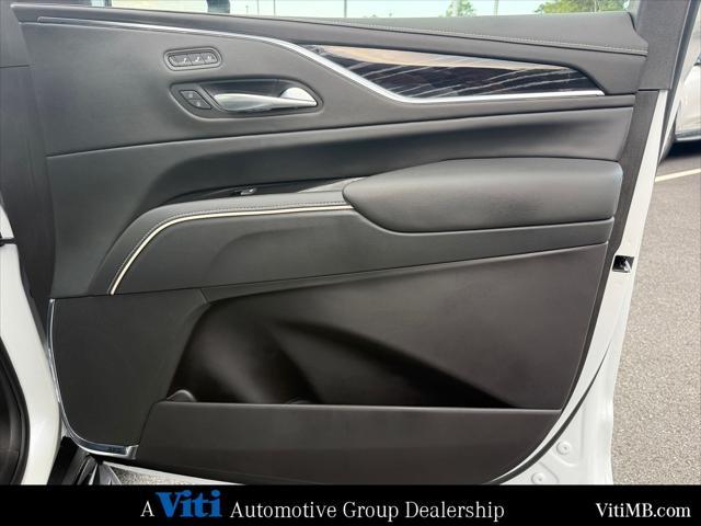 Photo of 2022 Crystal White Tricoat Cadillac Escalade