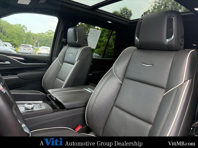 Photo of 2022 Crystal White Tricoat Cadillac Escalade