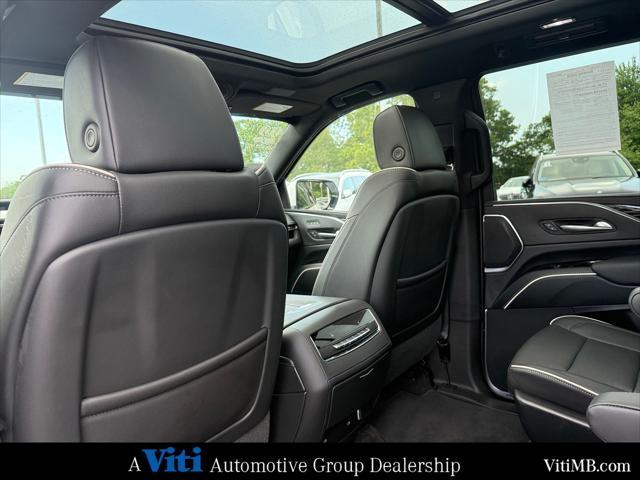 Photo of 2022 Crystal White Tricoat Cadillac Escalade