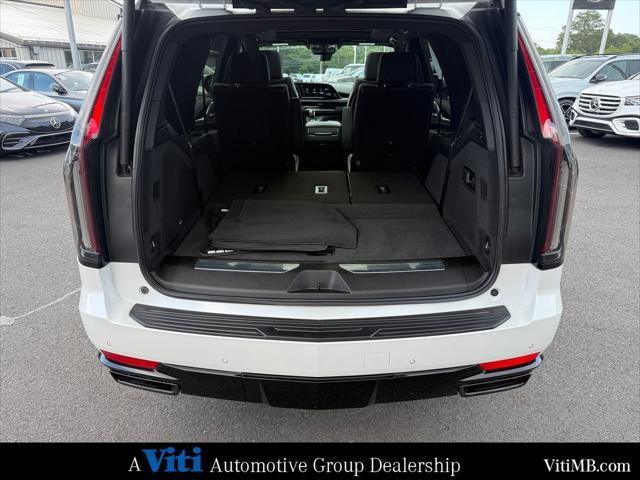 Photo of 2022 Crystal White Tricoat Cadillac Escalade