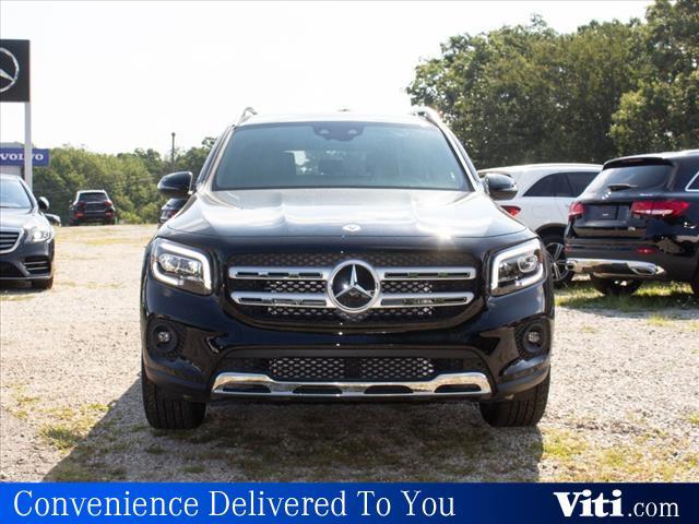 Photo of 2022 Night Black Mercedes-Benz GLB 250