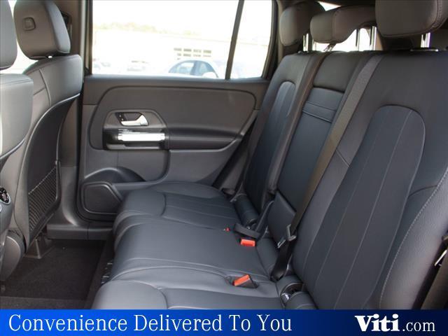 Photo of 2022 Night Black Mercedes-Benz GLB 250