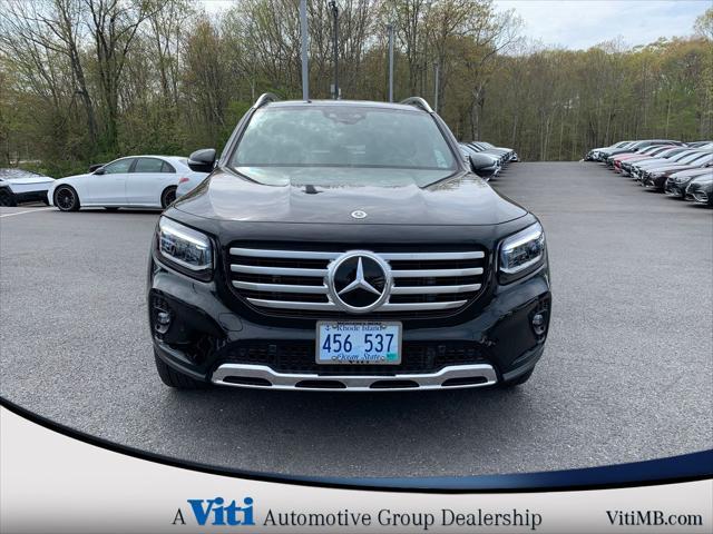 Photo of 2024 Night Black Mercedes-Benz GLB 250