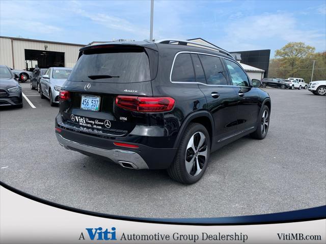Photo of 2024 Night Black Mercedes-Benz GLB 250
