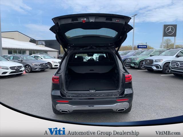 Photo of 2024 Night Black Mercedes-Benz GLB 250