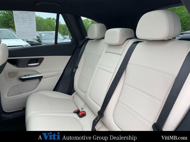 Photo of 2024 Black Mercedes-Benz GLC 300
