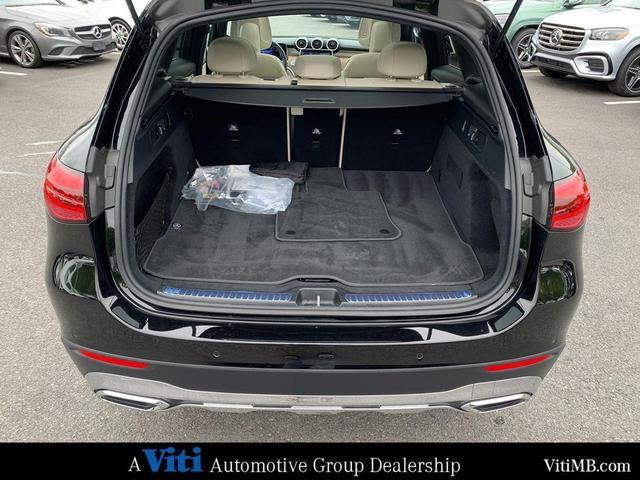 Photo of 2024 Black Mercedes-Benz GLC 300