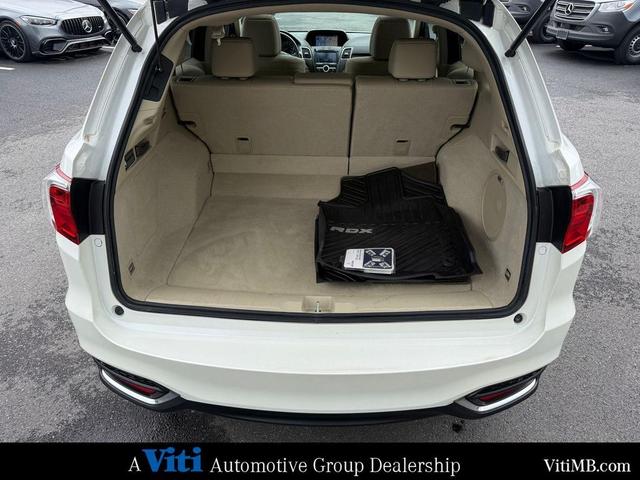 Photo of 2016 White Diamond Pearl Acura RDX