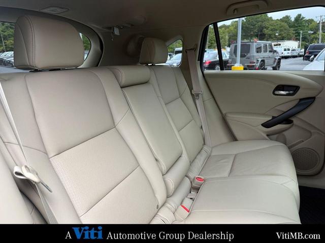 Photo of 2016 White Diamond Pearl Acura RDX