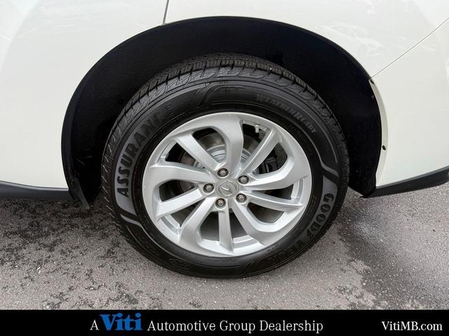 Photo of 2016 White Diamond Pearl Acura RDX