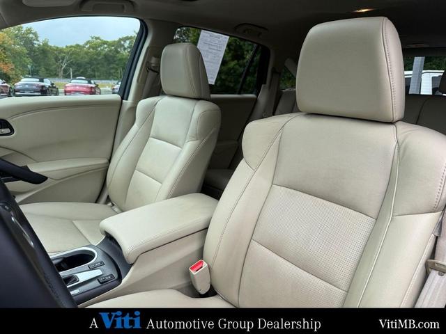 Photo of 2016 White Diamond Pearl Acura RDX