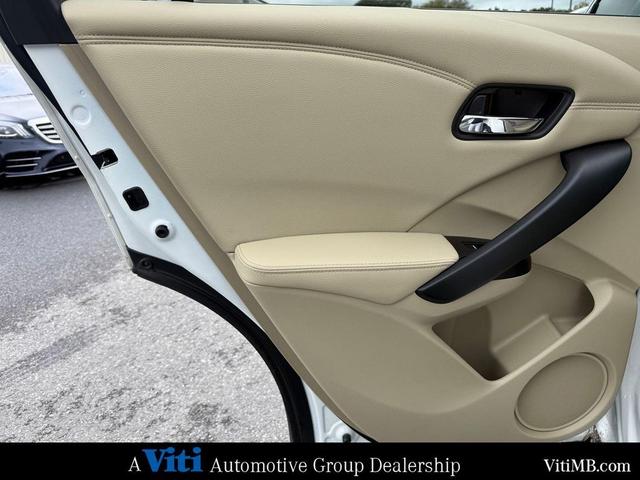 Photo of 2016 White Diamond Pearl Acura RDX