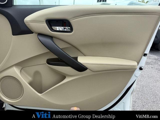 Photo of 2016 White Diamond Pearl Acura RDX