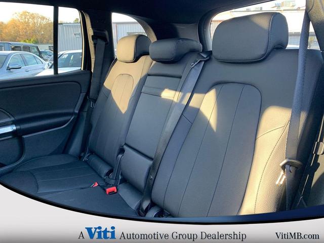 Photo of 2024 Night Black Mercedes-Benz GLB 250