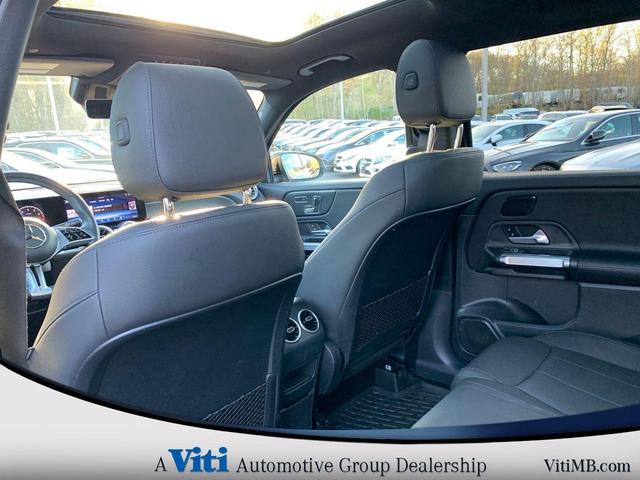 Photo of 2024 Night Black Mercedes-Benz GLB 250