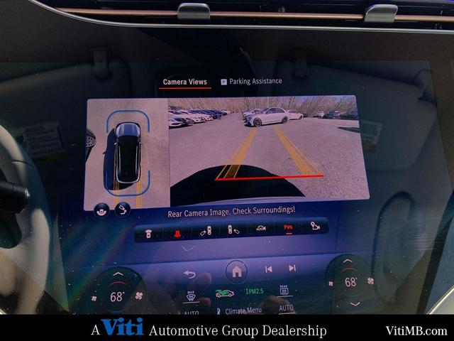 Photo of 2023 MANUFAKTUR Diamond White Metallic Mercedes-Benz EQS 580