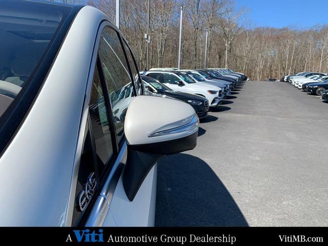 Photo of 2023 MANUFAKTUR Diamond White Metallic Mercedes-Benz EQS 580