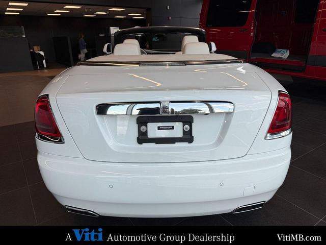 Photo of 2020 Arctic White Rolls-Royce Dawn