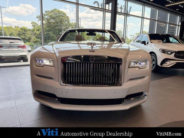 Photo of 2020 Arctic White Rolls-Royce Dawn