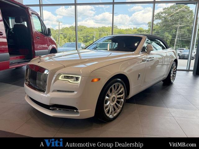Photo of 2020 Arctic White Rolls-Royce Dawn