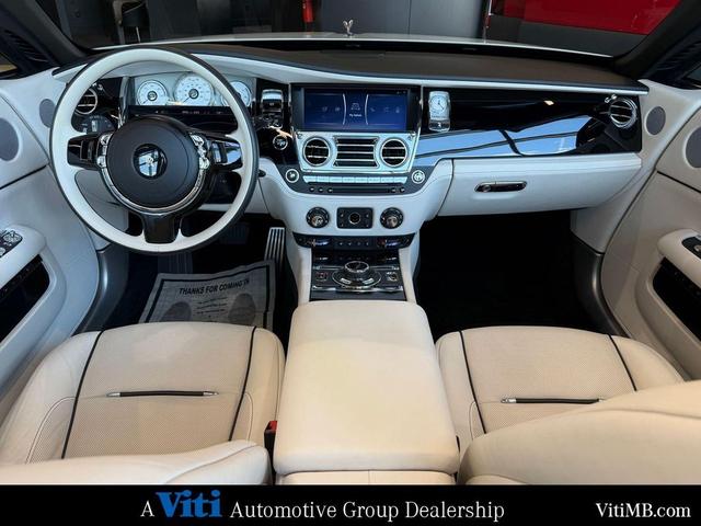 Photo of 2020 Arctic White Rolls-Royce Dawn