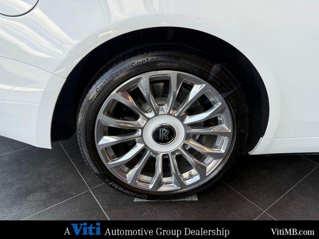 Photo of 2020 Arctic White Rolls-Royce Dawn