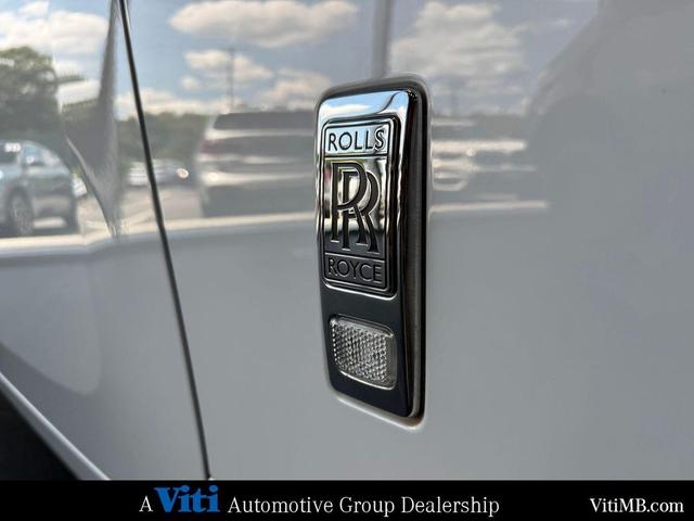 Photo of 2020 Arctic White Rolls-Royce Dawn