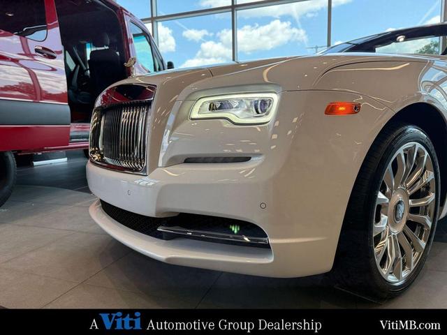 Photo of 2020 Arctic White Rolls-Royce Dawn