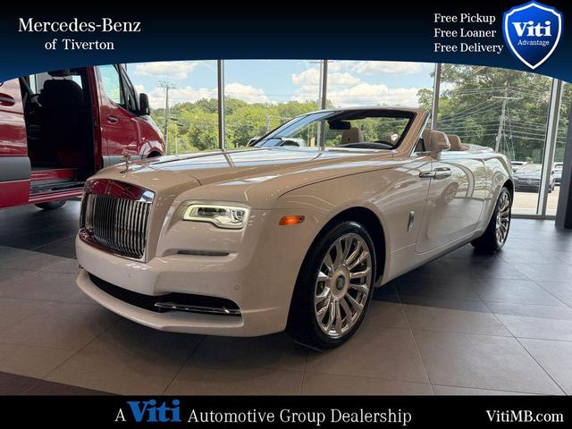 Photo of 2020 Arctic White Rolls-Royce Dawn
