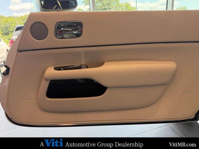 Photo of 2020 Arctic White Rolls-Royce Dawn