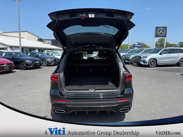 Photo of 2024 Cosmos Black Metallic Mercedes-Benz GLB 250