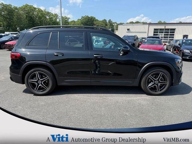Photo of 2024 Cosmos Black Metallic Mercedes-Benz GLB 250
