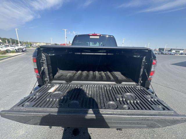 Photo of 2023 Black Nissan Frontier