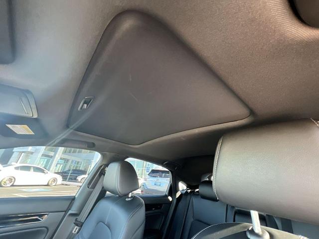 Photo of 2023 Sonic Gray Pearl Honda Civic