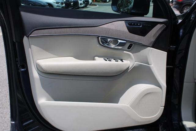 Photo of 2022 Denim Blue Metallic Volvo XC90
